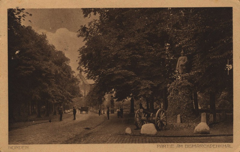 Bismarck-Denkmal, Marktplatz Norden/Ostfriesland, ca. 1901